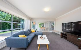 Spacious And Tranquil 4 Bed House Near Uc